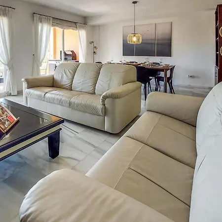 3 Bedroom Cozy In Malaga Tatil Evi Estepona