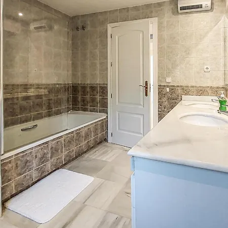 Tatil Evi 3 Bedroom Cozy In Malaga Estepona